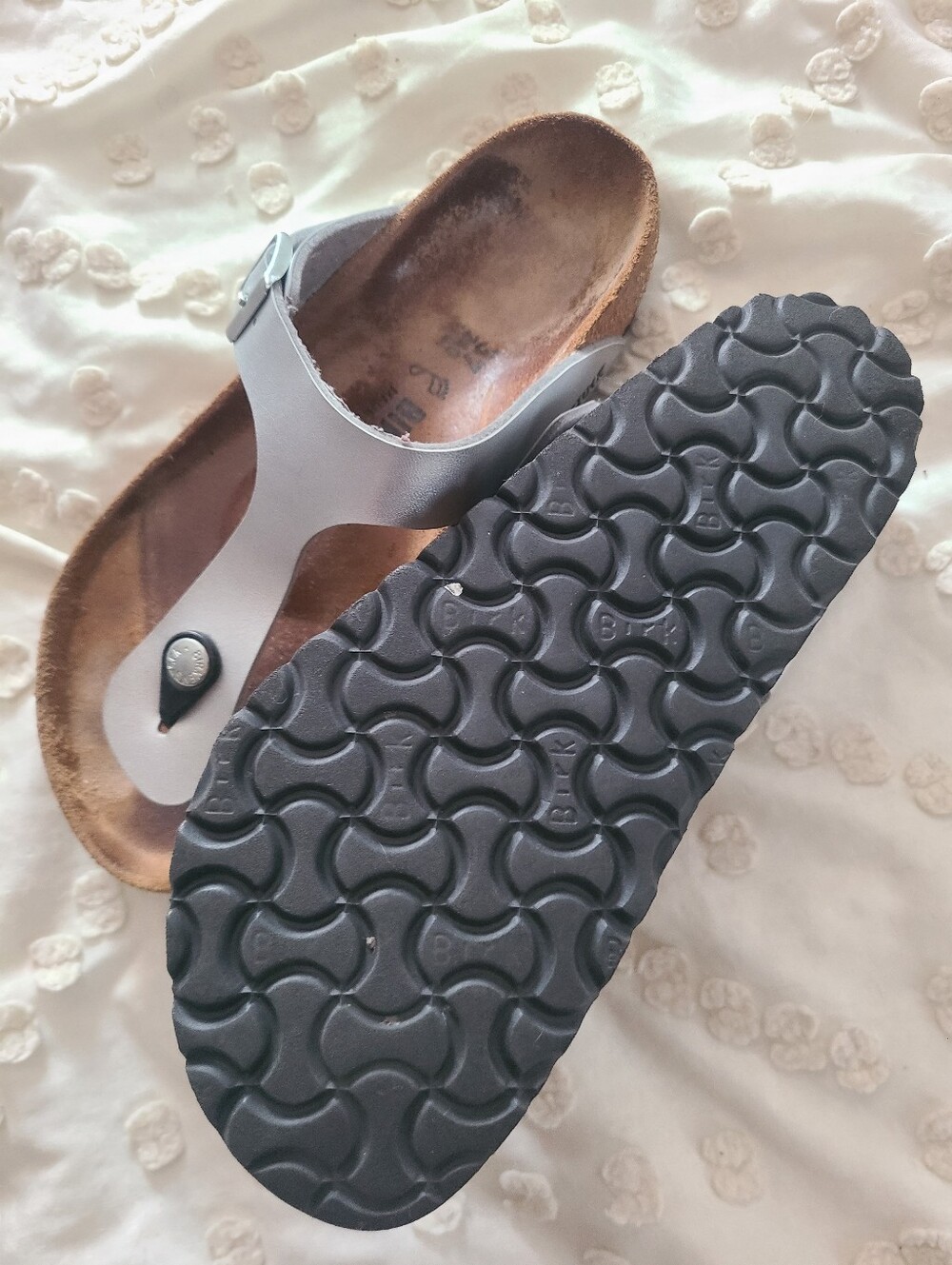 Birkenstock Gizeh Womens Silver Buckle Strap Thongs Sandal sz 37 - Picture 4 of 6